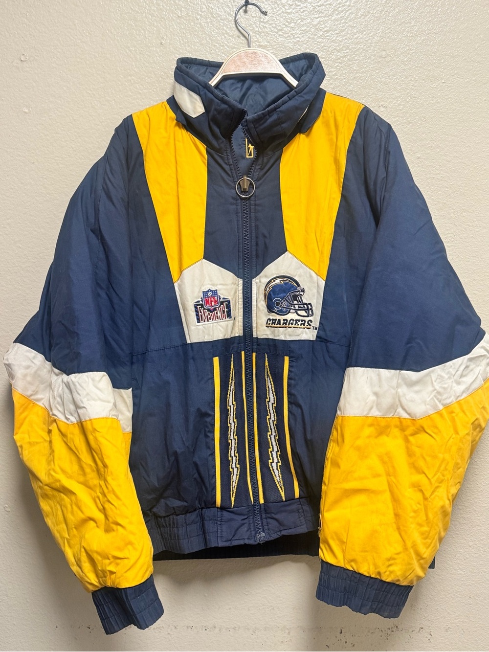 Chargers 90”s jacket reversible